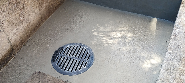 Driveway/Flat ground drain.
